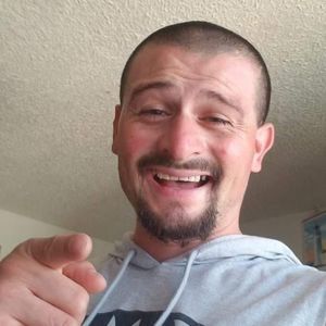 Meet your Posher, Tomas